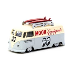 Tarmac T64S-005-ME1 VW T1 Panel Van "Moon Equipped Mooneyes" Mit Surfboards Schuco